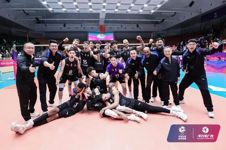 欧冠对决：巴黎圣日耳曼 VS 曼城